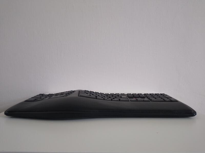 C-Tech Ergo KB-113E tenting