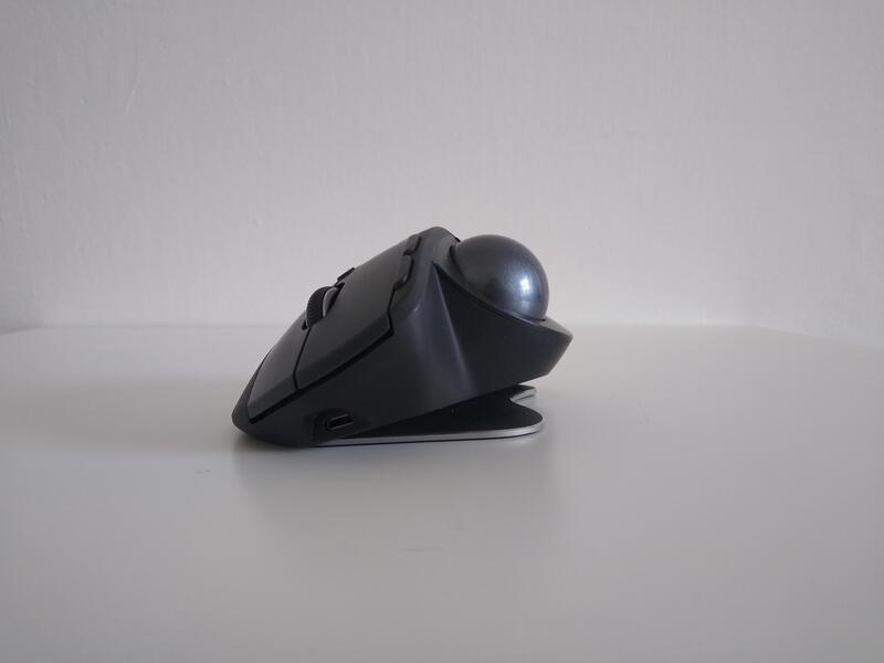 Logitech MX Ergo front view