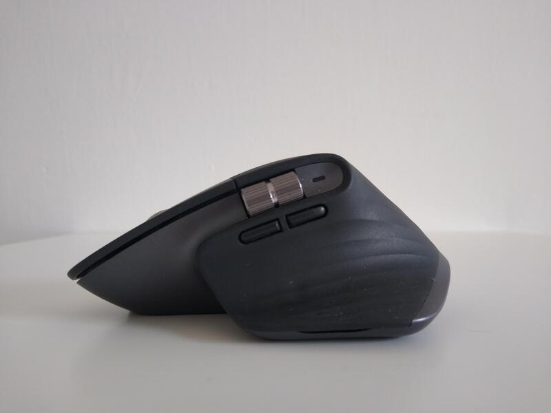 Logitech MX Master 3 side view